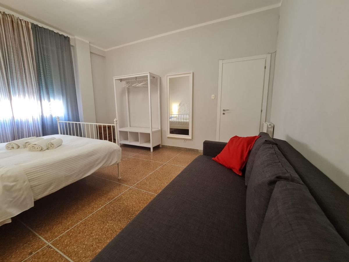 Lc Gramsci Guest House Self Check-In Пиза Экстерьер фото