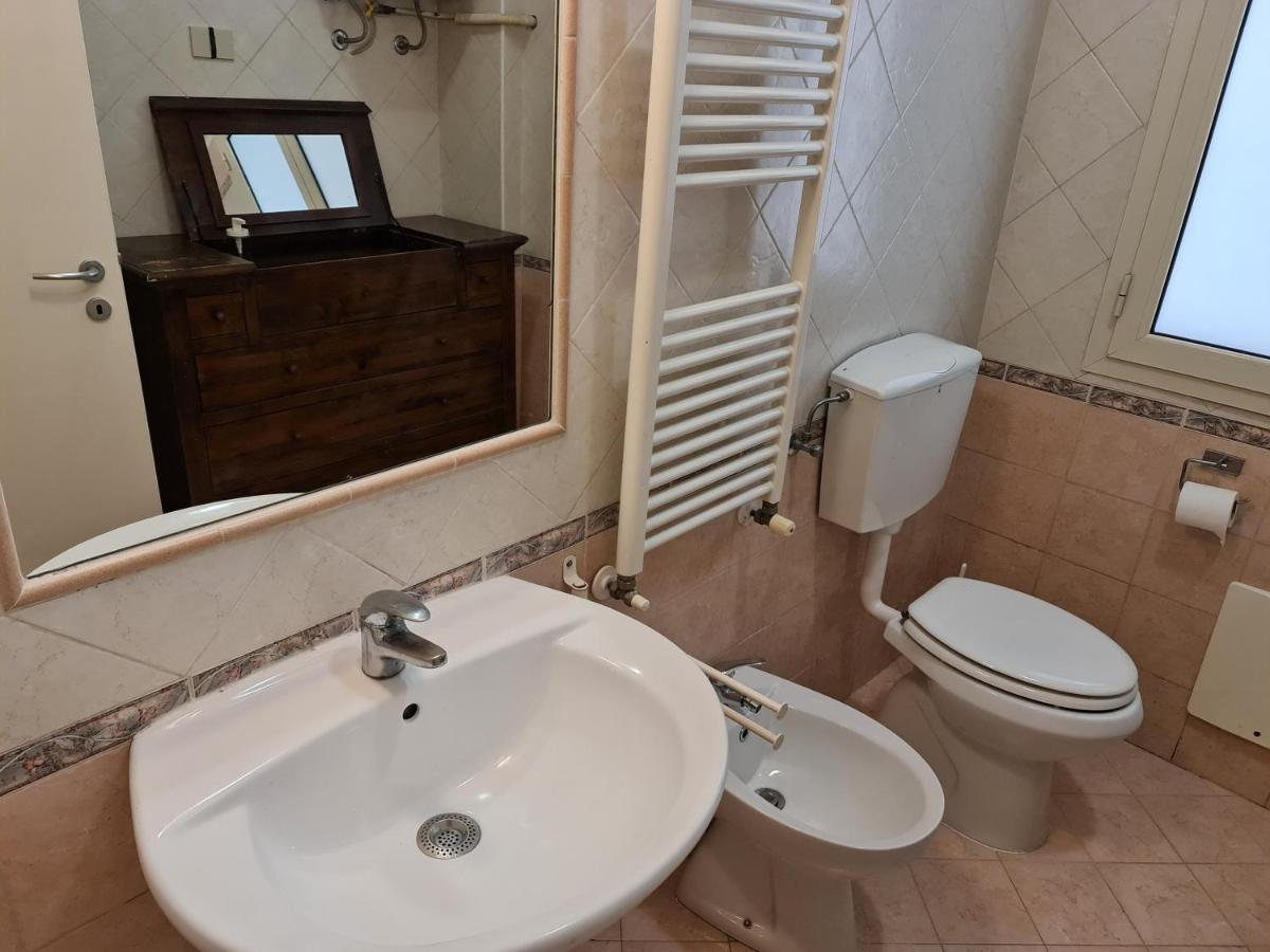 Lc Gramsci Guest House Self Check-In Пиза Экстерьер фото