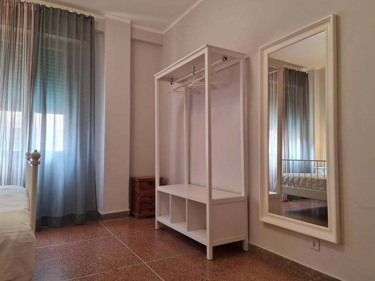 Lc Gramsci Guest House Self Check-In Пиза Экстерьер фото