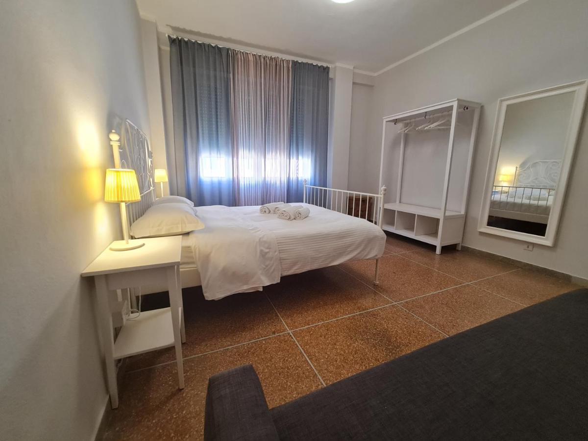Lc Gramsci Guest House Self Check-In Пиза Экстерьер фото
